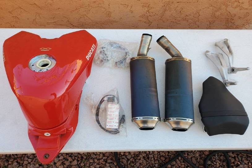 2008 Ducati 1099 S S (ZDM1XBEW18B) with an 1,098 cc L twin engine, Six-Speed Dry Clutch transmission, located at 1313 Las Vegas Blvd, North Port, FL, 34286, (888) 750-6845, 36.002834, -115.201302 - The Ducati 1098S boasts some gorgeous bodywork and slick design cues, but its real masterpiece lies beneath those pretty plastic panels. Underneath is a tubular steel trellis frame optimized for stiffness, and an L-twin engine produces 160 horsepower and 90.4 lb-ft of torque, routing exhaust fumes t- Photo#15