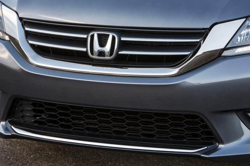 2014 Charcoal /Graphite Honda Accord Sport Sedan CVT (1HGCR2F54EA) with an 2.4L L4 DOHC 16V engine, Continuously Variable Transmission transmission, located at 1313 Las Vegas Blvd, North Port, FL, 34286, (888) 750-6845, 36.002834, -115.201302 - The 2014 Honda Accord earns top honors in the midsize sedan class with its mix of excellent packaging, superb fuel economy and rewarding performance. vehicle overview After last year's complete redesign, which resulted in a slimmer, more fuel-efficient Honda Accord with a higher-end cabin ambien- Photo#19
