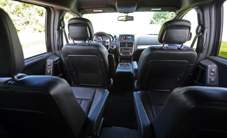 2017 Silver /Black Dodge Grand Caravan GT (2C4RDGEG0HR) with an 3.6L V6 DOHC 24V engine, 6A transmission, located at 1313 Las Vegas Blvd, North Port, FL, 34286, (888) 750-6845, 36.002834, -115.201302 - The 2017 Dodge Grand Caravan is all about transporting a bunch of people at an affordable price. This seven-passenger minivan undercuts its least expensive competitor by thousands of dollars when new. Even when loaded to the hilt with options, the price tag doesn't come close to its high-rent rivals- Photo#23