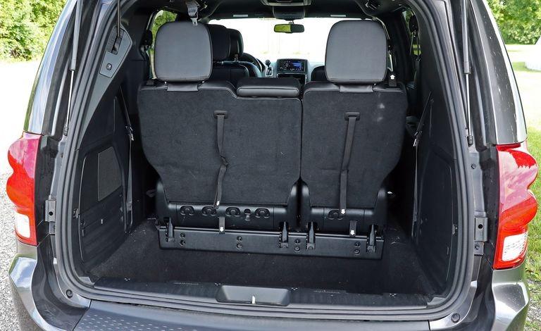 2017 Silver /Black Dodge Grand Caravan GT (2C4RDGEG0HR) with an 3.6L V6 DOHC 24V engine, 6A transmission, located at 1313 Las Vegas Blvd, North Port, FL, 34286, (888) 750-6845, 36.002834, -115.201302 - The 2017 Dodge Grand Caravan is all about transporting a bunch of people at an affordable price. This seven-passenger minivan undercuts its least expensive competitor by thousands of dollars when new. Even when loaded to the hilt with options, the price tag doesn't come close to its high-rent rivals- Photo#24