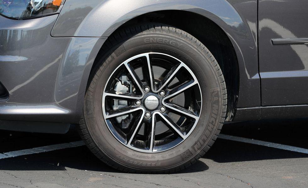 2017 Silver /Black Dodge Grand Caravan GT (2C4RDGEG0HR) with an 3.6L V6 DOHC 24V engine, 6A transmission, located at 1313 Las Vegas Blvd, North Port, FL, 34286, (888) 750-6845, 36.002834, -115.201302 - The 2017 Dodge Grand Caravan is all about transporting a bunch of people at an affordable price. This seven-passenger minivan undercuts its least expensive competitor by thousands of dollars when new. Even when loaded to the hilt with options, the price tag doesn't come close to its high-rent rivals- Photo#7