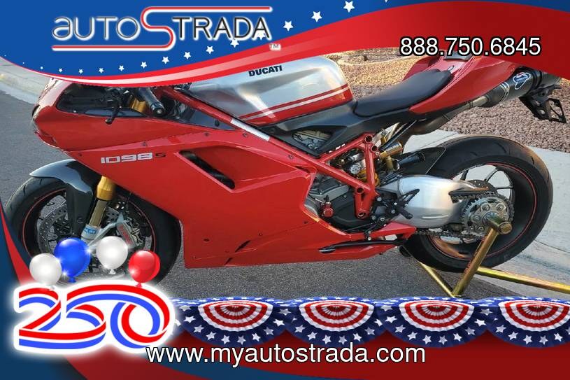 2008 Ducati 1099 S S (ZDM1XBEW18B) with an 1,098 cc L twin engine, Six-Speed Dry Clutch transmission, located at 1313 Las Vegas Blvd, North Port, FL, 34286, (888) 750-6845, 36.002834, -115.201302 - The Ducati 1098S boasts some gorgeous bodywork and slick design cues, but its real masterpiece lies beneath those pretty plastic panels. Underneath is a tubular steel trellis frame optimized for stiffness, and an L-twin engine produces 160 horsepower and 90.4 lb-ft of torque, routing exhaust fumes t- Photo#0